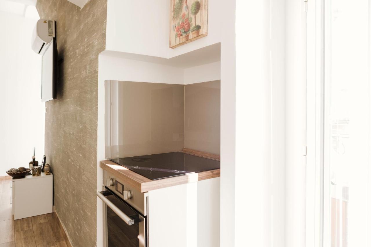 Eden Suite - Central Apartment With Balcony - Molfetta Bagian luar foto
