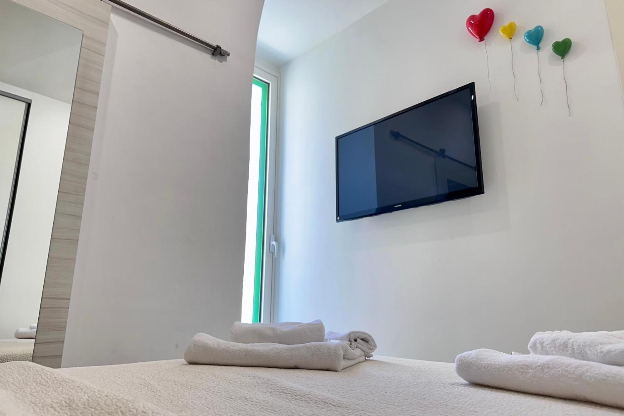 Eden Suite - Central Apartment With Balcony - Molfetta Bagian luar foto