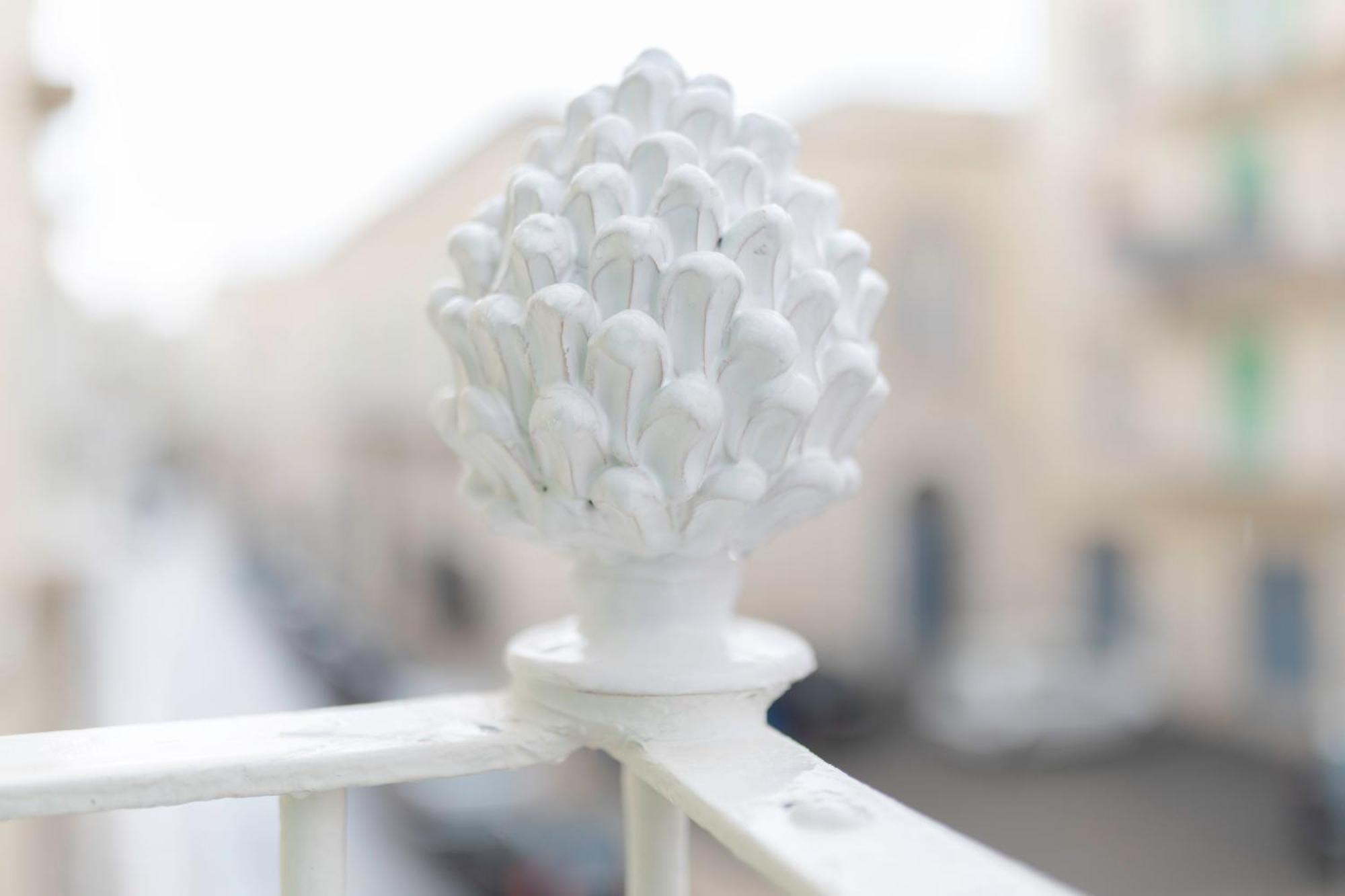 Eden Suite - Central Apartment With Balcony - Molfetta Bagian luar foto